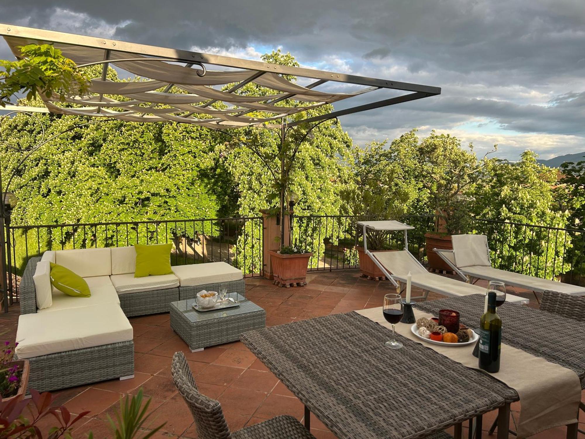 La Terrazza Fra Le Torri Apartment Lucca Luaran gambar