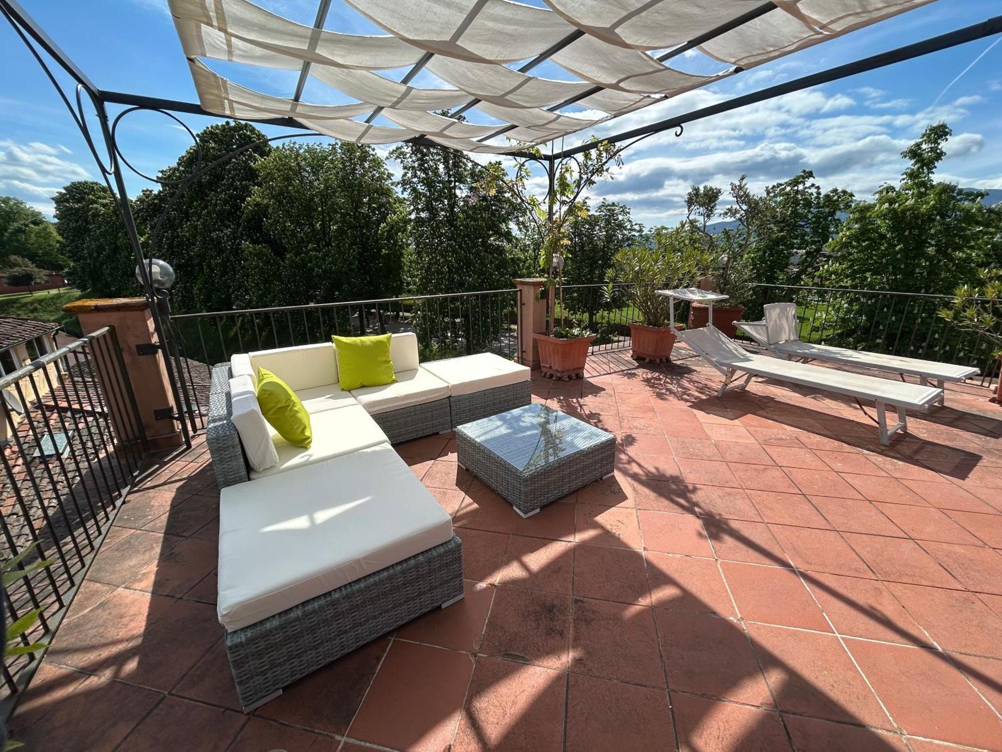 La Terrazza Fra Le Torri Apartment Lucca Luaran gambar