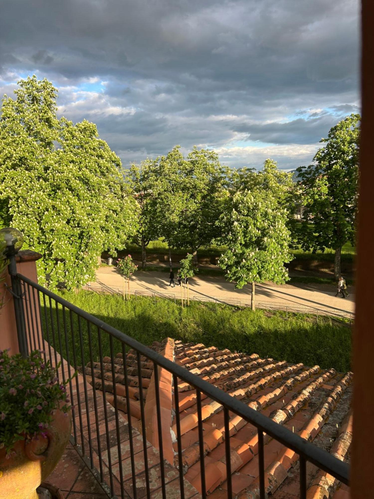 La Terrazza Fra Le Torri Apartment Lucca Luaran gambar