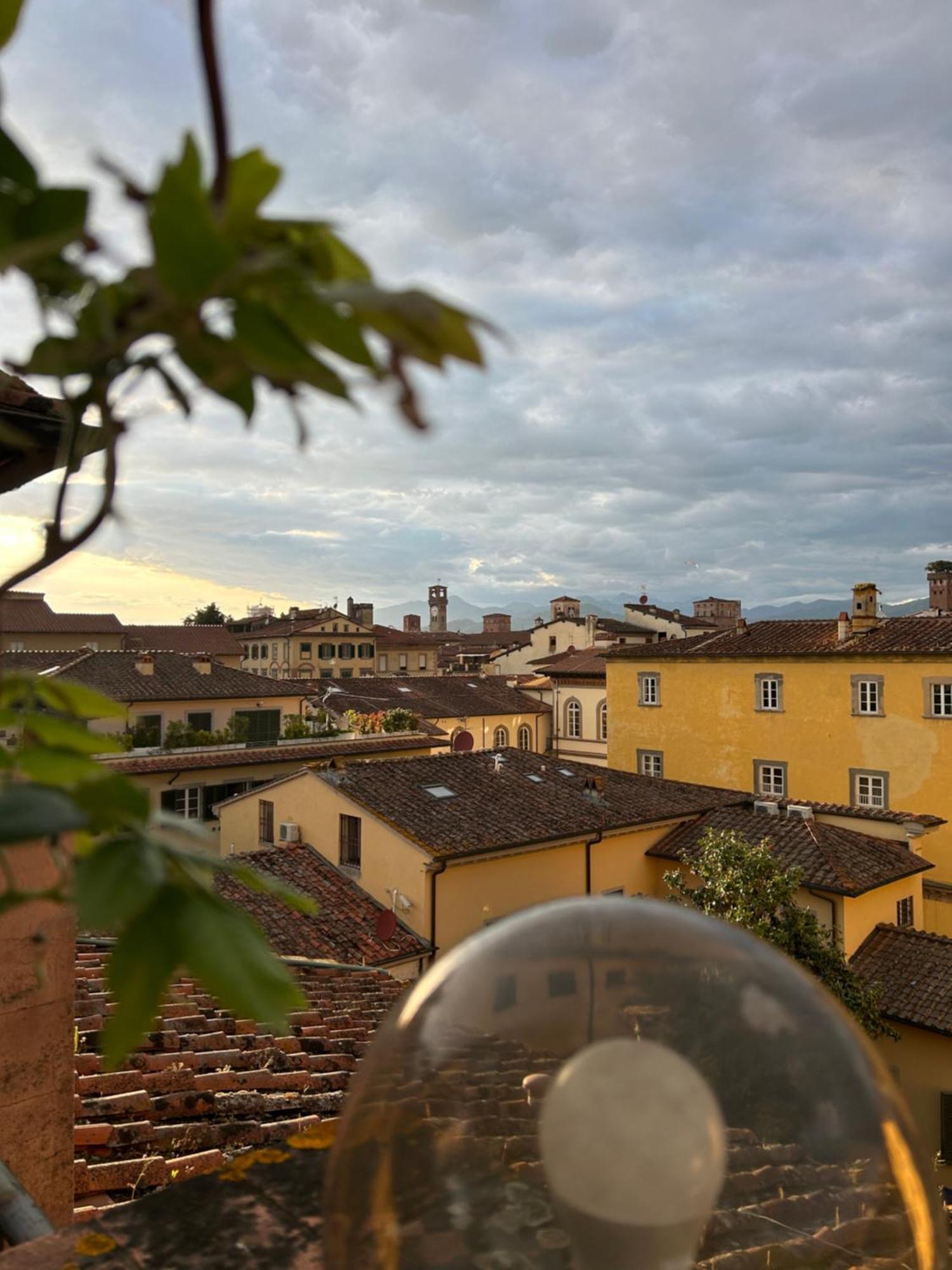 La Terrazza Fra Le Torri Apartment Lucca Luaran gambar