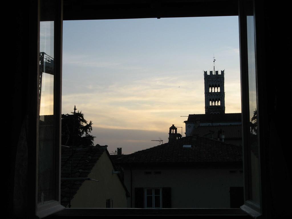 La Terrazza Fra Le Torri Apartment Lucca Luaran gambar