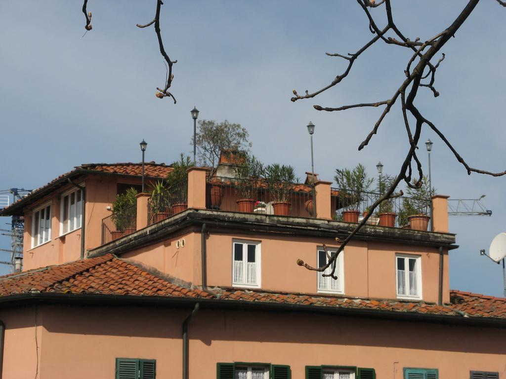 La Terrazza Fra Le Torri Apartment Lucca Luaran gambar